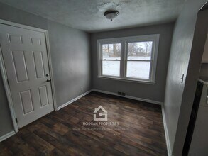 218 E Mulberry St in Anderson, IN - Foto de edificio - Building Photo