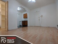 4743 N Beacon St, Unit 202 in Chicago, IL - Building Photo - Building Photo