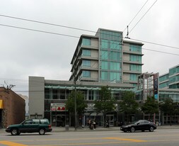 535-545 W Broadway in Vancouver, BC - Building Photo