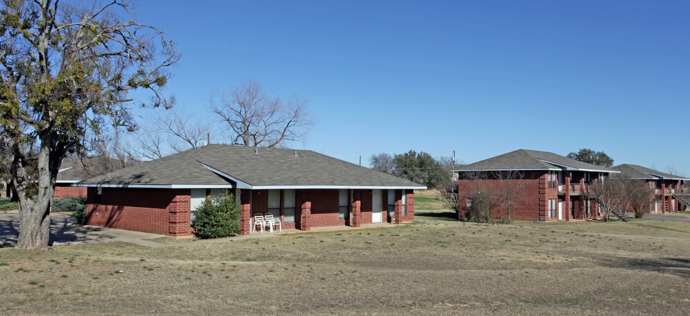 Highland Meadows in Weatherford, TX - Foto de edificio