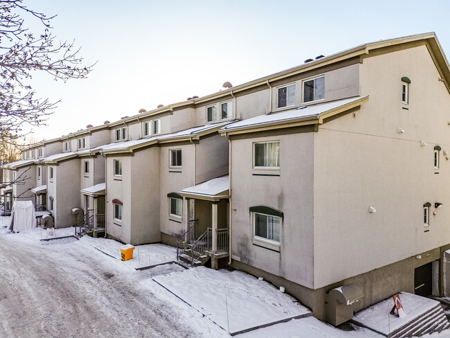 1241B Bastien Boul in Québec, QC - Building Photo - Primary Photo