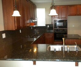 10709 Tank House Dr in Stockton, CA - Building Photo - Building Photo