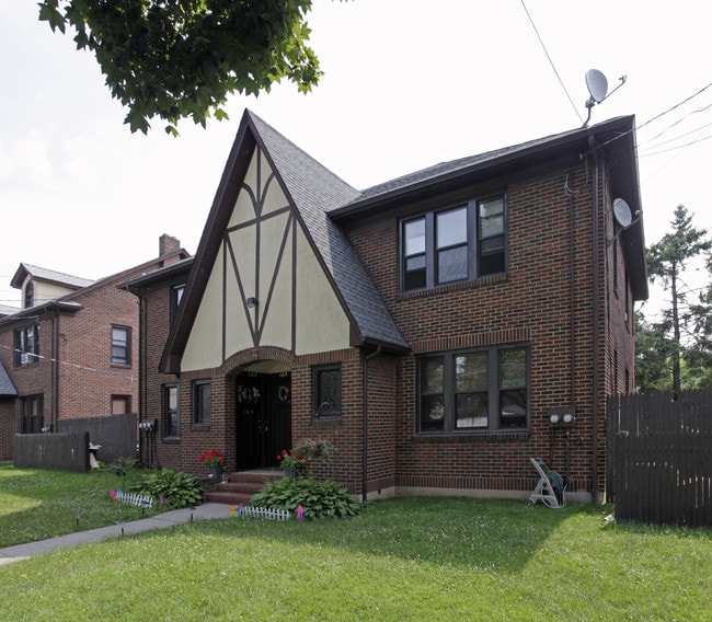 123 Willowbrook Rd in Staten Island, NY - Foto de edificio - Building Photo
