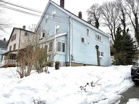 74 Vernon St in Wakefield, MA - Building Photo