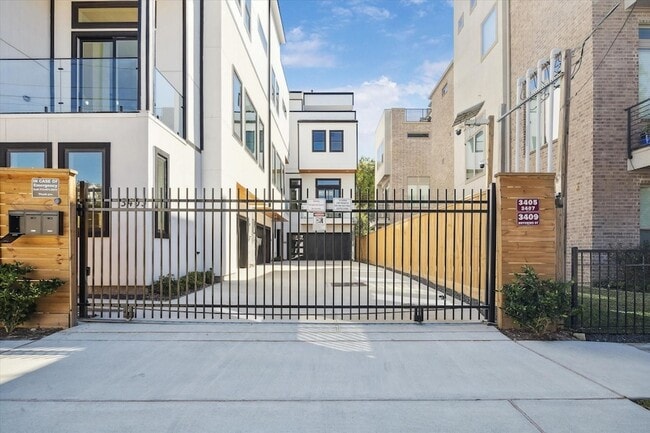 property at 3409 Hutchins St