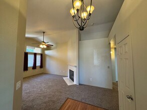 702 Timberleaf Dr in Bakersfield, CA - Building Photo - Building Photo