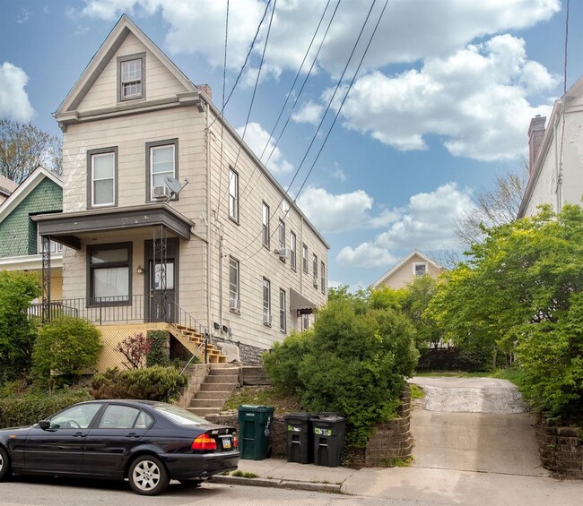 2314 Victor St in Cincinnati, OH - Building Photo - Building Photo