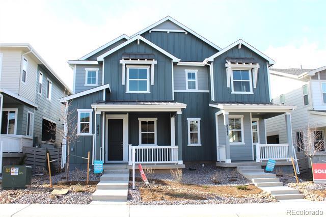 8837 Snake River St in Littleton, CO - Foto de edificio