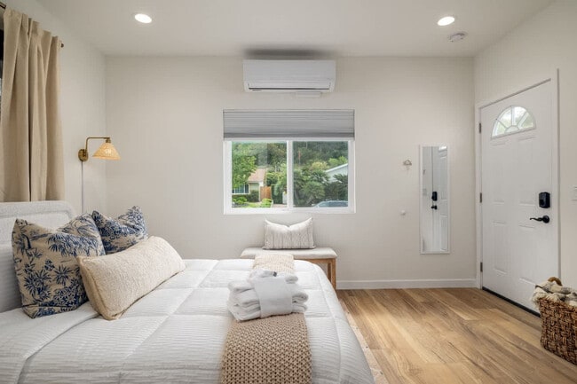 4646 Robbins St in San Diego, CA - Building Photo - Building Photo