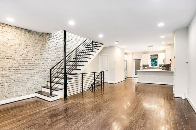 property at 620 Farragut St NW