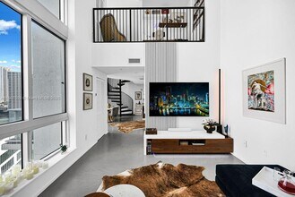 300 S Biscayne Blvd, Unit L-1232 in Miami, FL - Building Photo - Building Photo