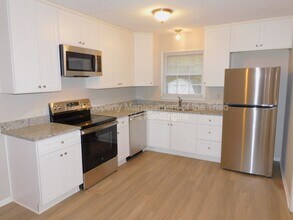 5204 Fieldbrook Dr in Greensboro, NC - Building Photo - Building Photo