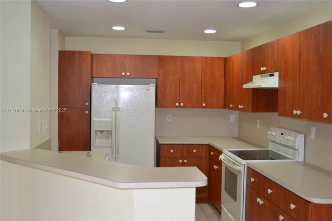 16636 SW 47th Terrace in Miami, FL - Building Photo - Building Photo