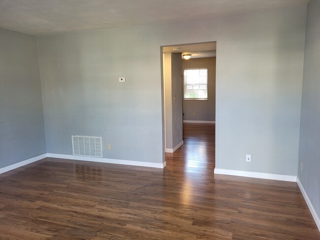 8 Peartree Ln in Glen Carbon, IL - Building Photo - Building Photo