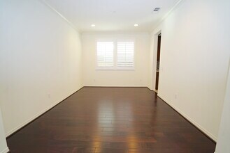 22495 Brightwood Pl in Santa Clarita, CA - Building Photo - Building Photo