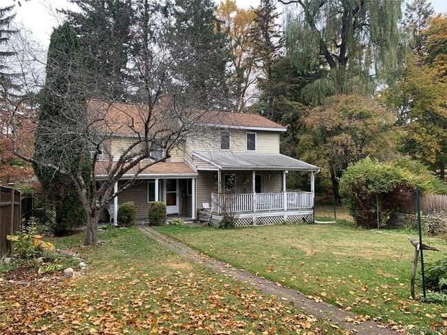 property at 25 Alden Pl