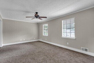 8989 Teal Ln in Jonesboro, GA - Building Photo - Building Photo