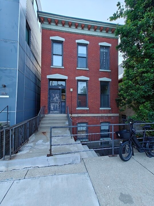 1810 S Jefferson St in Chicago, IL - Building Photo