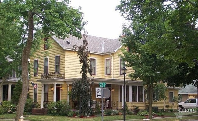 1127 W Wayne St in Fort Wayne, IN - Building Photo - Building Photo