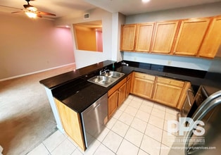 3040 Peachtree Rd NE in Atlanta, GA - Building Photo - Building Photo