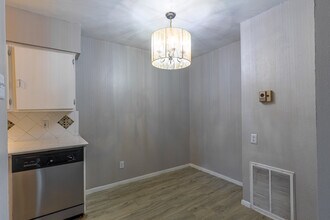 Drake in Dallas, TX - Foto de edificio - Interior Photo