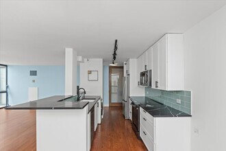 1122 N Clark St in Chicago, IL - Building Photo - Building Photo