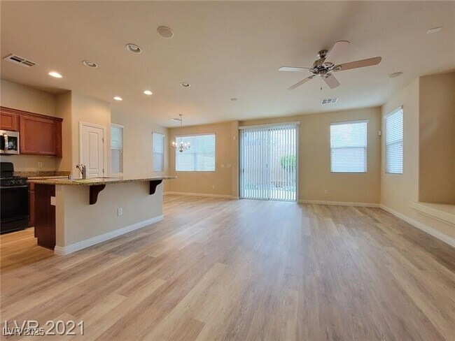 9132 Spumante Ave in Las Vegas, NV - Building Photo - Building Photo