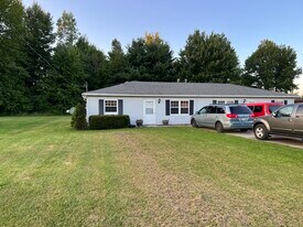 41056 Butternut Park Ct in Elyria, OH - Building Photo