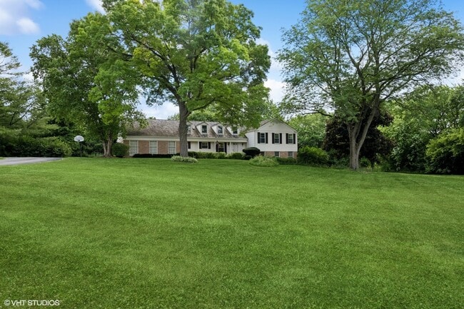 143 Firth Rd in Inverness, IL - Building Photo - Building Photo