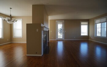 10536 Unity Pkwy in Commerce City, CO - Building Photo - Building Photo