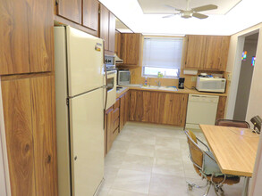 5780 Fernley Dr W in West Palm Beach, FL - Building Photo - Building Photo