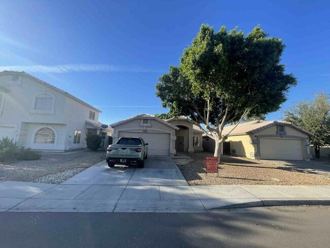 property at 837 E Glenmere Dr