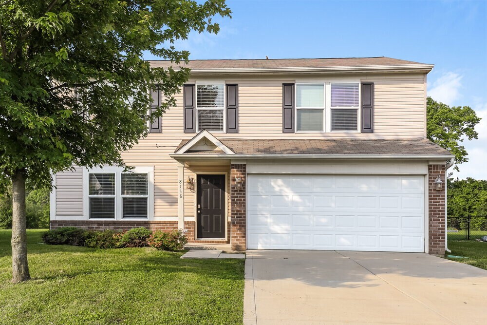 8138 Fisher Bend Dr in Indianapolis, IN - Building Photo