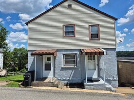 19 Charles St, Unit Spacious 1-Bedroom Apt in Dravosburg, PA - Building Photo
