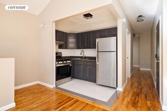 315 E 163rd St in Bronx, NY - Building Photo - Building Photo