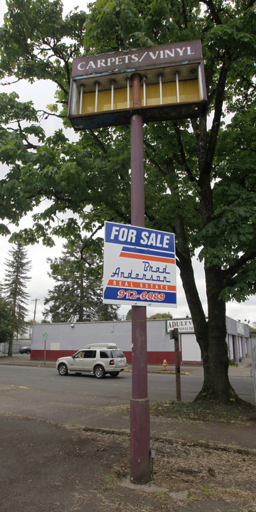 621 Madison St in Eugene, OR - Building Photo