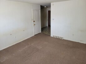 6419 Tulip St, Unit Tulip Street 2nd Floor in Philadelphia, PA - Building Photo