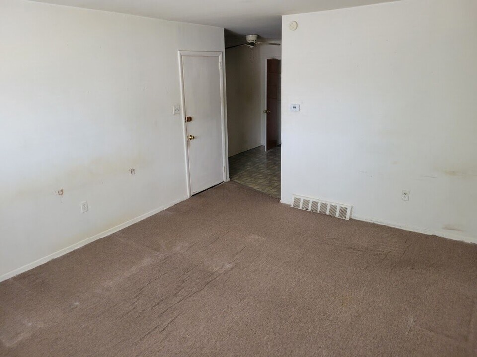 6419 Tulip St, Unit Tulip Street 2nd Floor in Philadelphia, PA - Building Photo