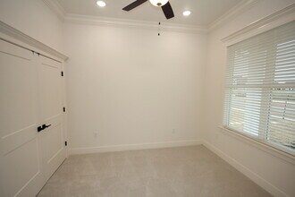 1900 W Saddlebrook Ln in Rogers, AR - Building Photo - Building Photo