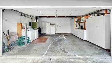 5556 Griffin St in Oakland, CA - Building Photo - Building Photo