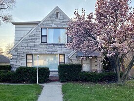 2965 N 68th St, Unit Lower in Milwaukee, WI - Building Photo