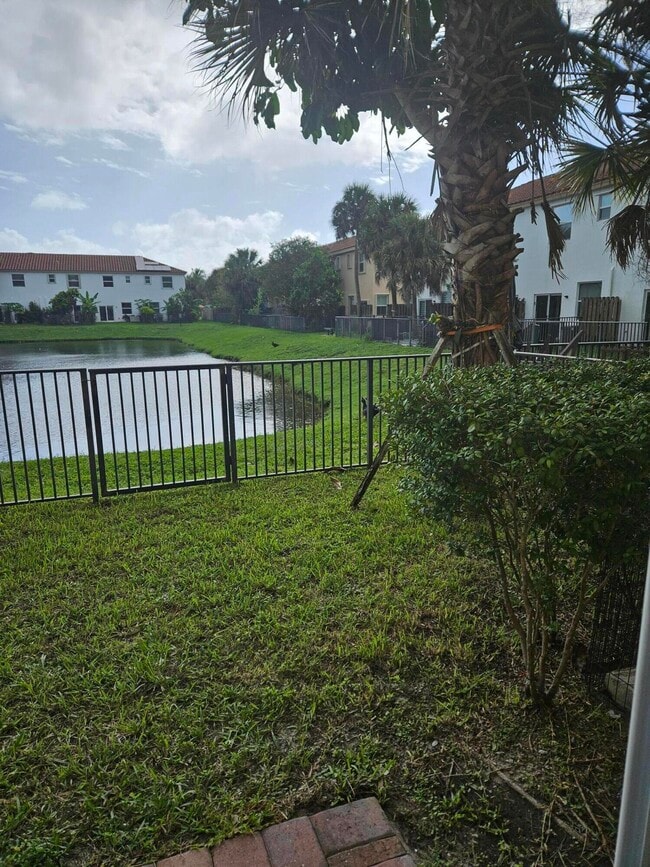 property at 4314 Maybelle Ln