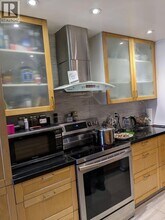 2060 Bellwood Ave in Burnaby, BC - Building Photo - Building Photo