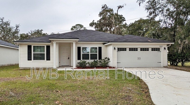 5628 Ortega Farms Blvd in Jacksonville, FL - Building Photo