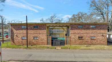 Raguet Apartment in Nacogdoches, TX - Building Photo - Building Photo