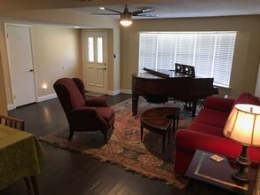 3006 Cedarlawn Cir in Austin, TX - Building Photo - Building Photo