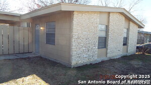 4722 Castle Sword in San Antonio, TX - Building Photo - Building Photo