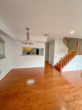 14425 Gringsby Ct in Centreville, VA - Building Photo - Building Photo