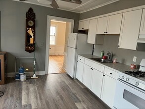 73 Swezey St, Unit 1 in Patchogue, NY - Building Photo - Building Photo