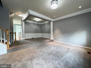 22464 Maison Carree Square in Ashburn, VA - Building Photo - Building Photo